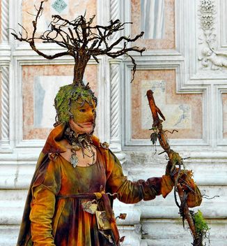 people in masks on carnival - image #333665 gratis